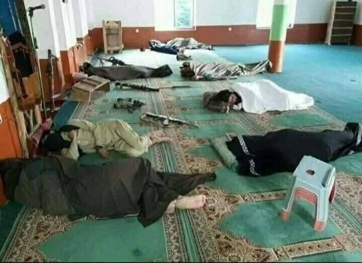 Allamdar110's tweet photo. آفیشلز پر حملہ سے یہ بات ثابت ہوئ کہ ہزار میل دور ایران سے پاڑہ چنار نہیں بلکہ چند قدم قریب افغانستان سے امریکی اسلحہ بگن لایا گیا https://t.co/kg2tyNpQRq