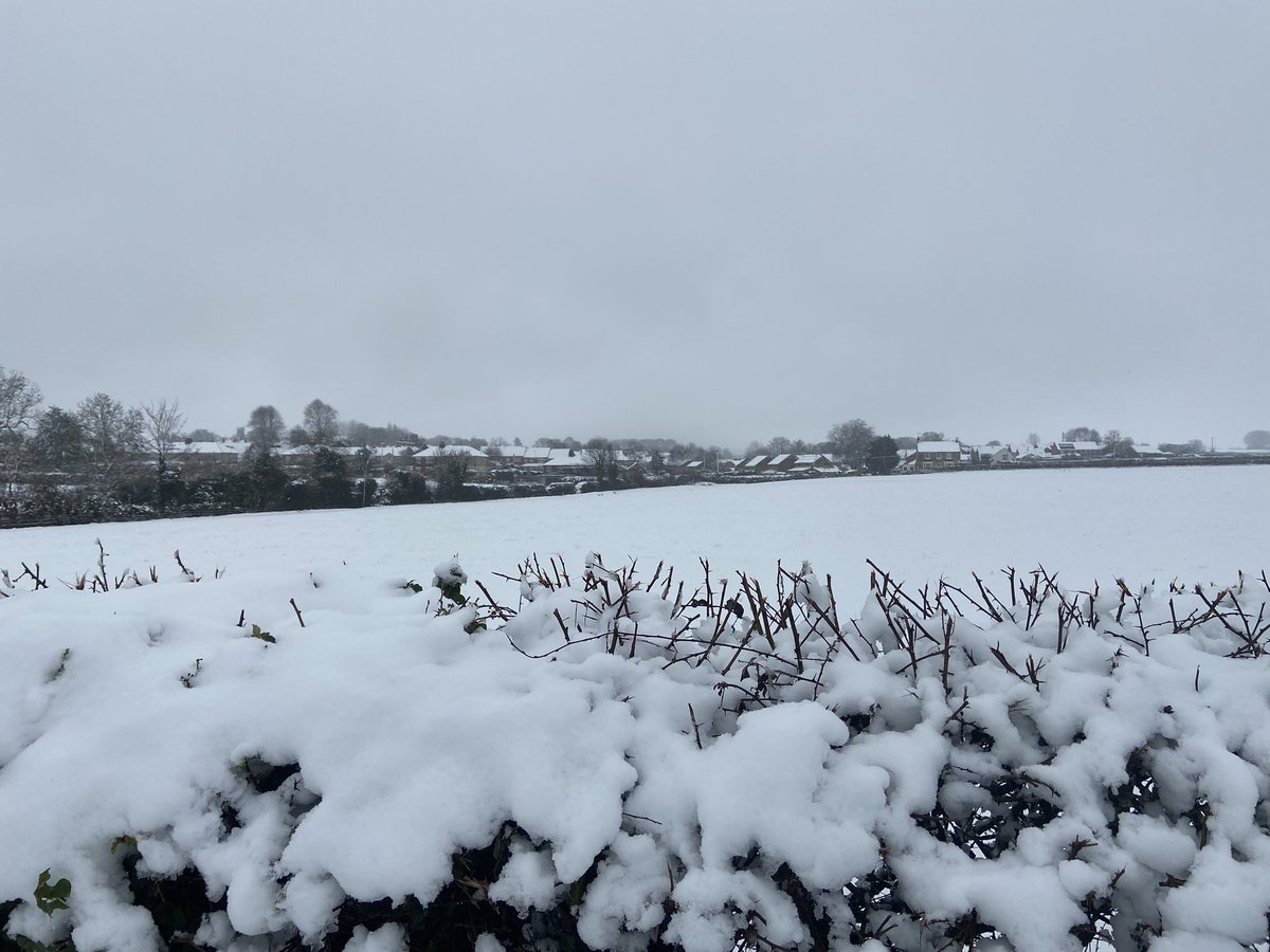AClarky76's tweet photo. Time for snow boots! Lovely walk in the snow around the village x https://t.co/ceBBdyagcL