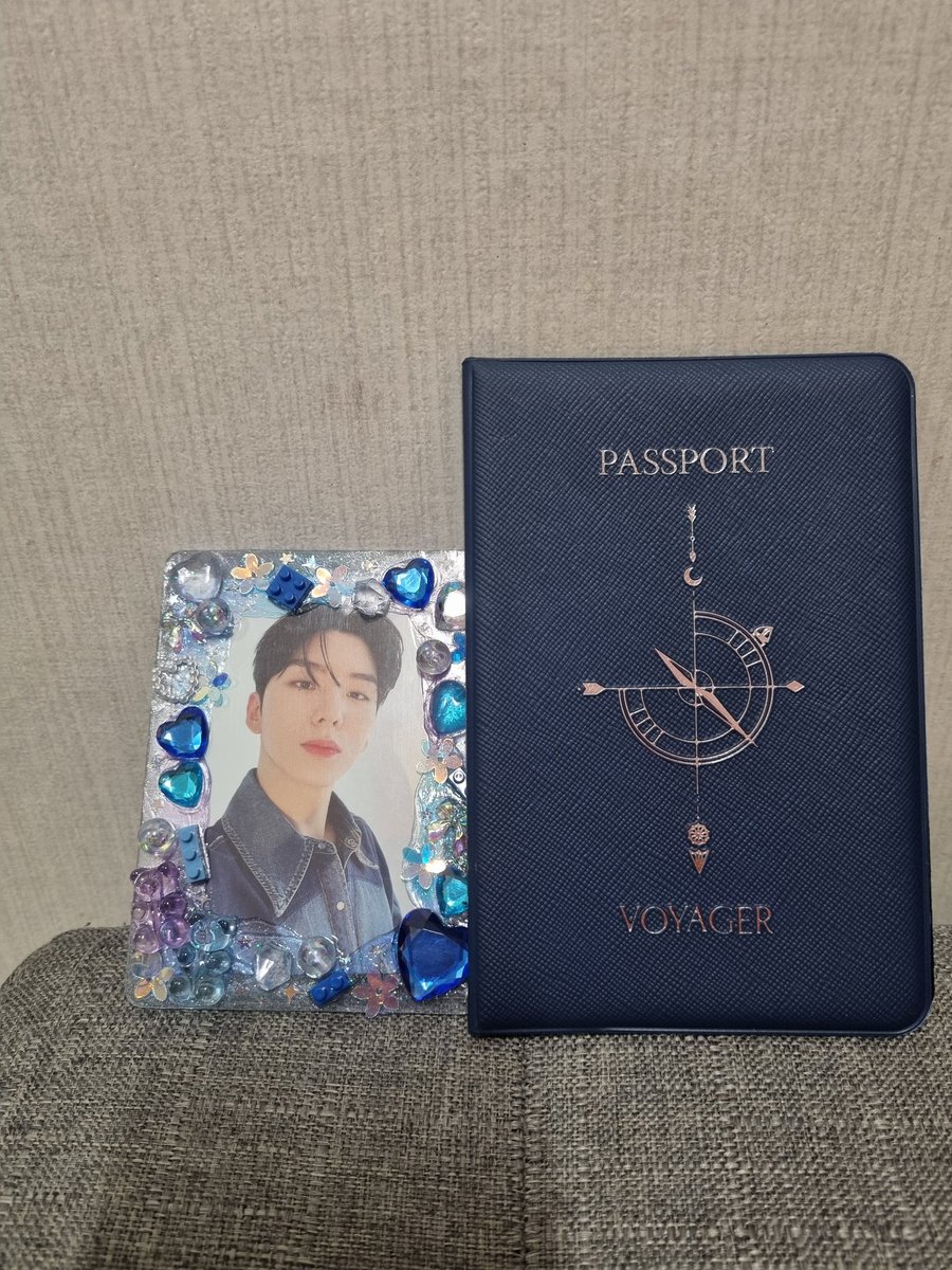 <a href="/yoore_wave1122/">yoo’re wave_STARDUST</a> 
이벤트당첨으로 새해 선물을 받았습니다!! 곧 기현이도 제대하니 또 다른 기현이의 음악여행을 함께 할 수 있겠네요^^ 새해 복 많이 받으세요~!