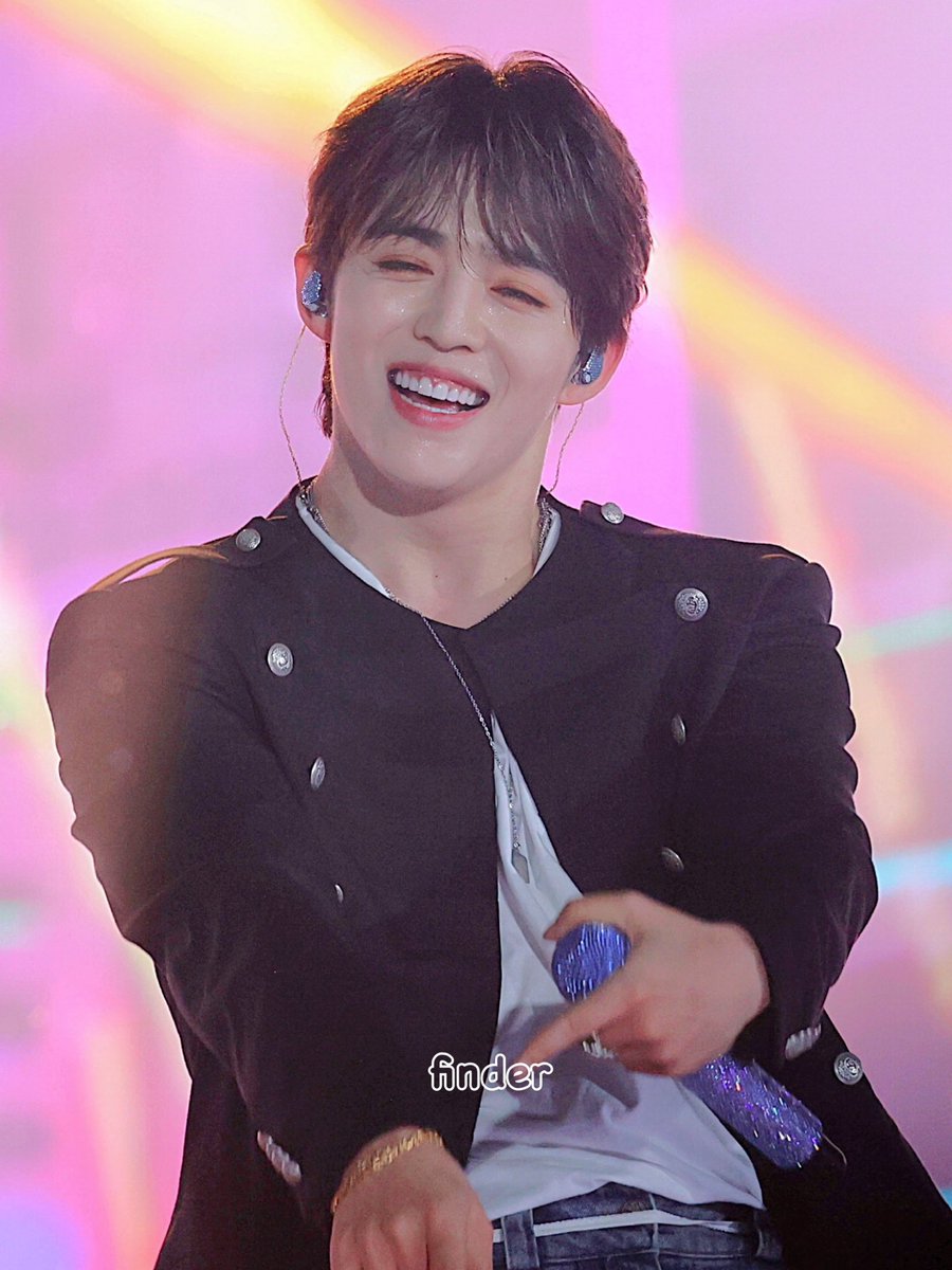 he's literally sunshine in human form ☀️😄
