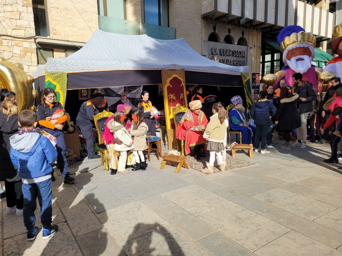 Ayer acudimos, junto con <a href="/AytoYebes/">Ayuntamiento Yebes</a> <a href="/AytoTorija/">Ayuntamiento de Torija</a> y <a href="/CogolludoPc/">Pc Cogolludo</a> a la zona afectada por la DANA para hacer entrega de un cargamento de regalos para que fuese entregado por sus majestades los Reyes Magos.