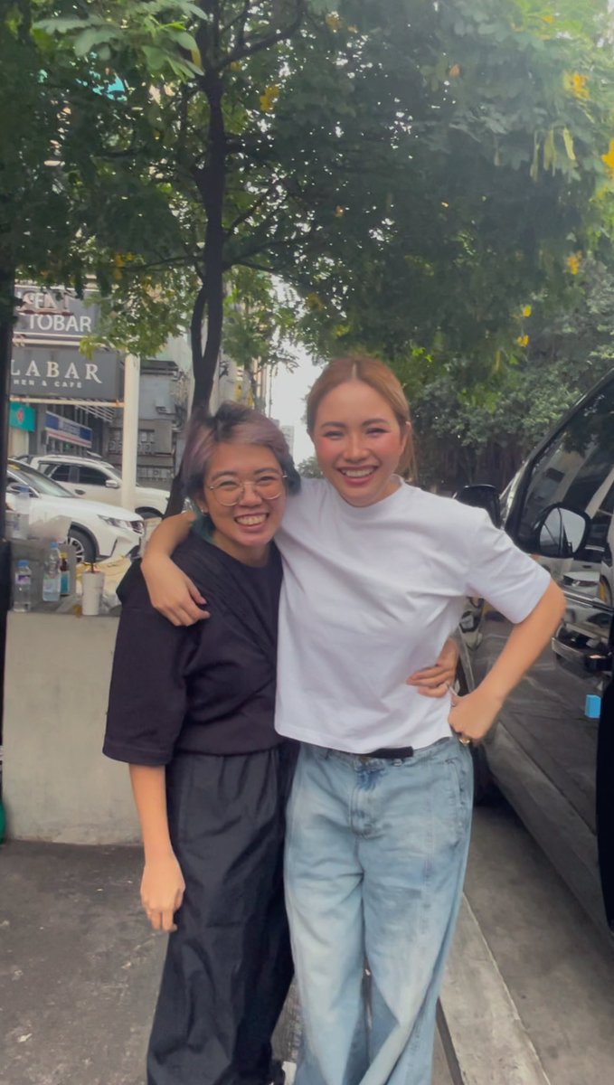 rinna_leong19's tweet photo. Happy New Year !!! So glad to see you @YengPLUGGEDin !! Tagal natin hindi nagkita ✌🏻… But you know how much I love you and support you… Will forever be a YENGSTER!! Ikaw at ikaw pa rin… 

#YengConstantino #OPMArtist #SingerSongwriter #YENGSTERForever #Yengster @theyengsters https://t.co/HdkQkk0iOH