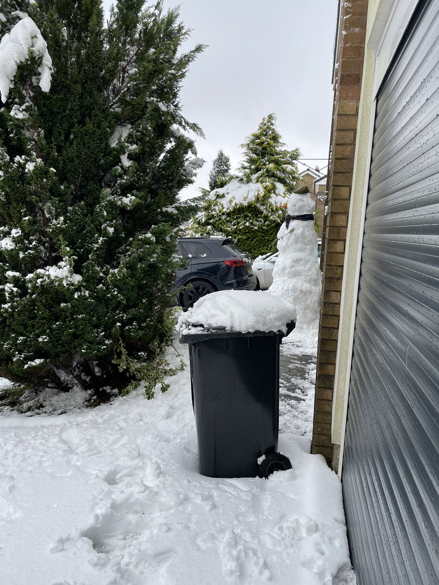 Rose Edmondson tweet media