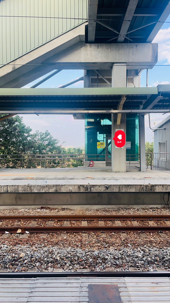 ch00green's tweet photo. 臺南好冷🥶

風一直吹鼻涕一直流🤧 https://t.co/B2ZvQ2cQUz