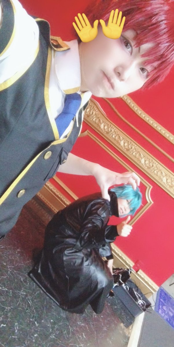 nekoyuedesuyo's tweet photo. 改めて望月さんとコス初めしてきたよー！楽しかった！
Aくんはウィッグちゃんと買ってやり直したいね🫠
ジョもアレクもかっこよでした🫶🫶

ダせんせの選挙ポスターも沢山撮ってもらった✌

うちの子ドラチはずっと可愛かった😌 https://t.co/6shZ5BmxVP