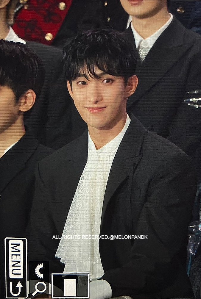 melonpandk's tweet photo. 250105 GDA 축하해｡°(°¯᷄◠¯᷅°)°｡
#도겸 #세븐틴 #SEVENTEEN #ドギョム #DK https://t.co/v5XJxlvIi2