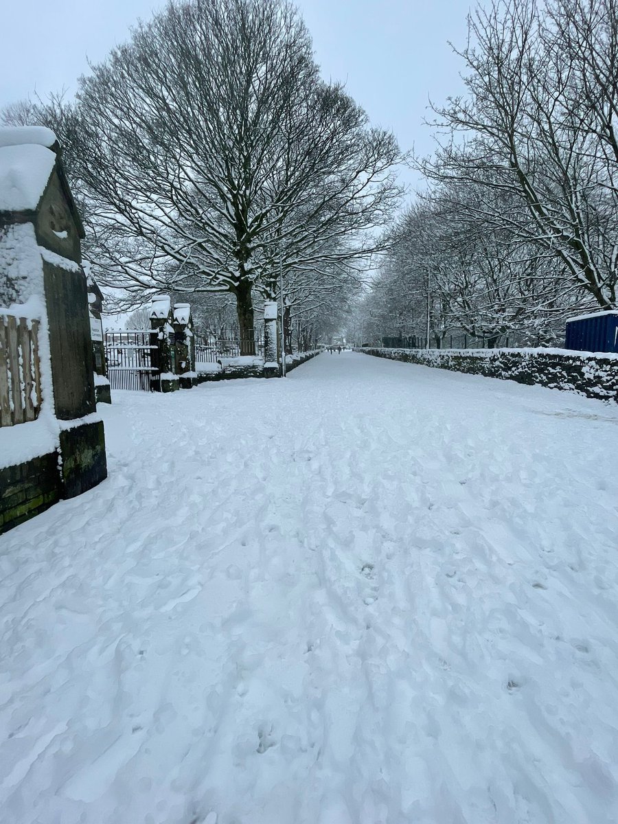 NiallConnolly's tweet photo. Snow day. ❄️❄️❄️❄️❄️ https://t.co/jekmdGrRuP