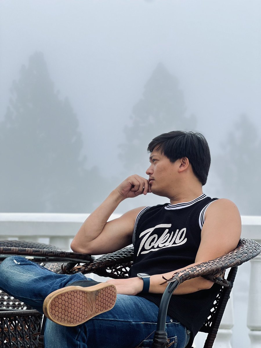 merchuy's tweet photo. Fog is nature's veil, softening the sharp edges of the world and turning every path into a story waiting to unfold. https://t.co/G0GKEquEaS