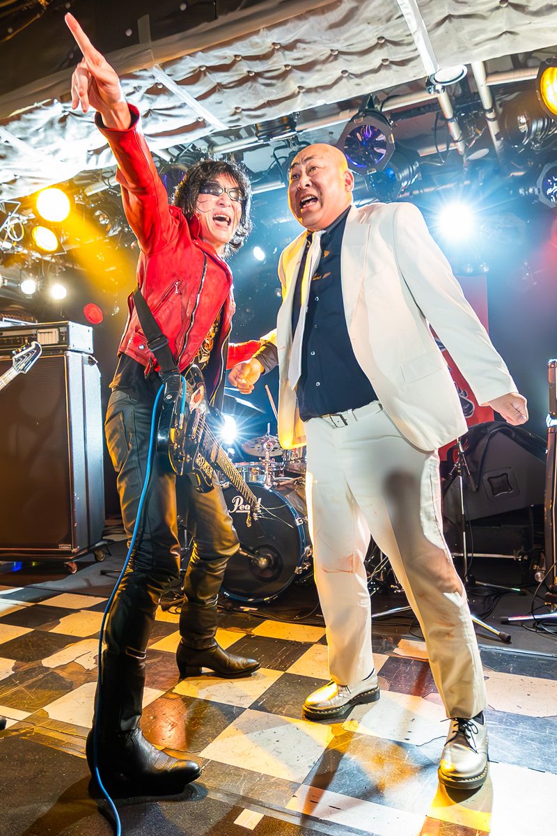 GuitarWolfJet's tweet photo. thank you!!!

2025年1月4日(土) 新宿 LOFT
⛩️JET神社JET初詣ライブ⛩️

★ギターウルフ
★錦鯉
★切腹ピストルズ
★Pinch of Snuff
★奥州アウトローズ
★リンダ＆マーヤ
★ Daddy-O-Nov

📷by @ARBKIDS https://t.co/AJ3zJXgjsM