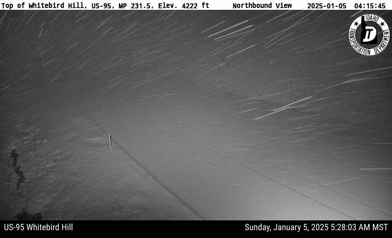 NWSMissoula's tweet photo. 4:35 am PST - Whitebird Grade is also picking up snow this morning, allow extra travel time. #US95 #idwx https://t.co/bBJoG2AIAN