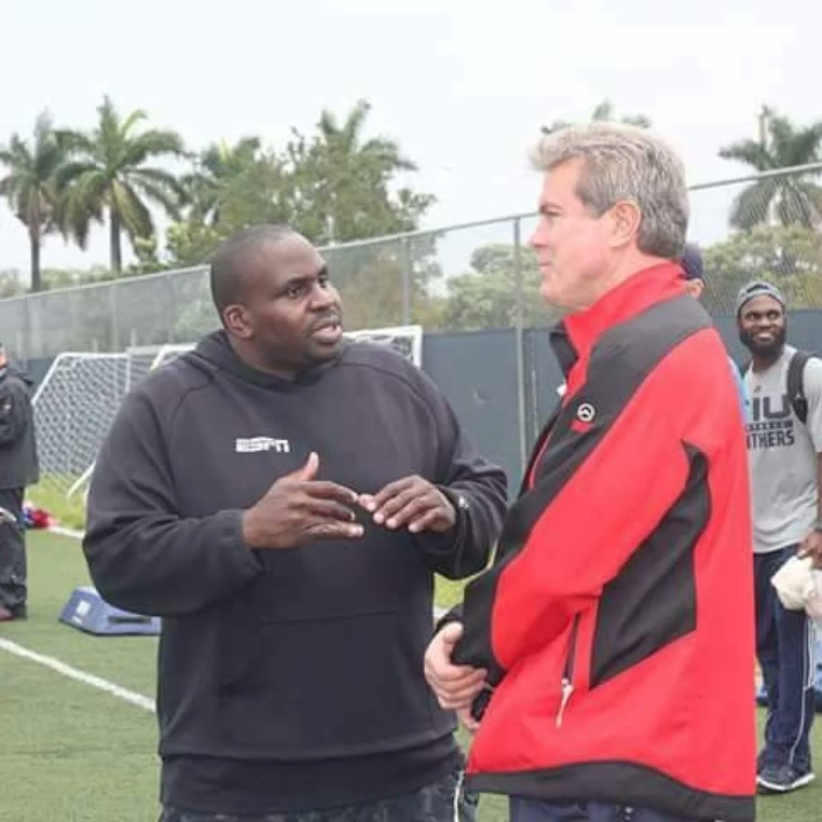 TropicalBowlUSA's tweet photo. Same team from the beginning 2025 @TropicalBowlUSA 10th Anniversary #TropicalBowl #cfball #NFLDraft https://t.co/gQTGP27onO