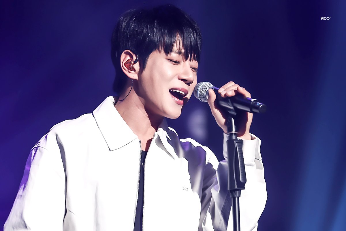 hwangchiyeulcom's tweet photo. 📷

[241219] 황치열 사천 송년콘서트 

#황치열 #사천송년콘서트 #사천문화예술회관
#黄致列 #사랑을억지로할수없잖아 #겨울발라드
#hwangchiyeul @chiyeul7102 https://t.co/sz97PZBWk8