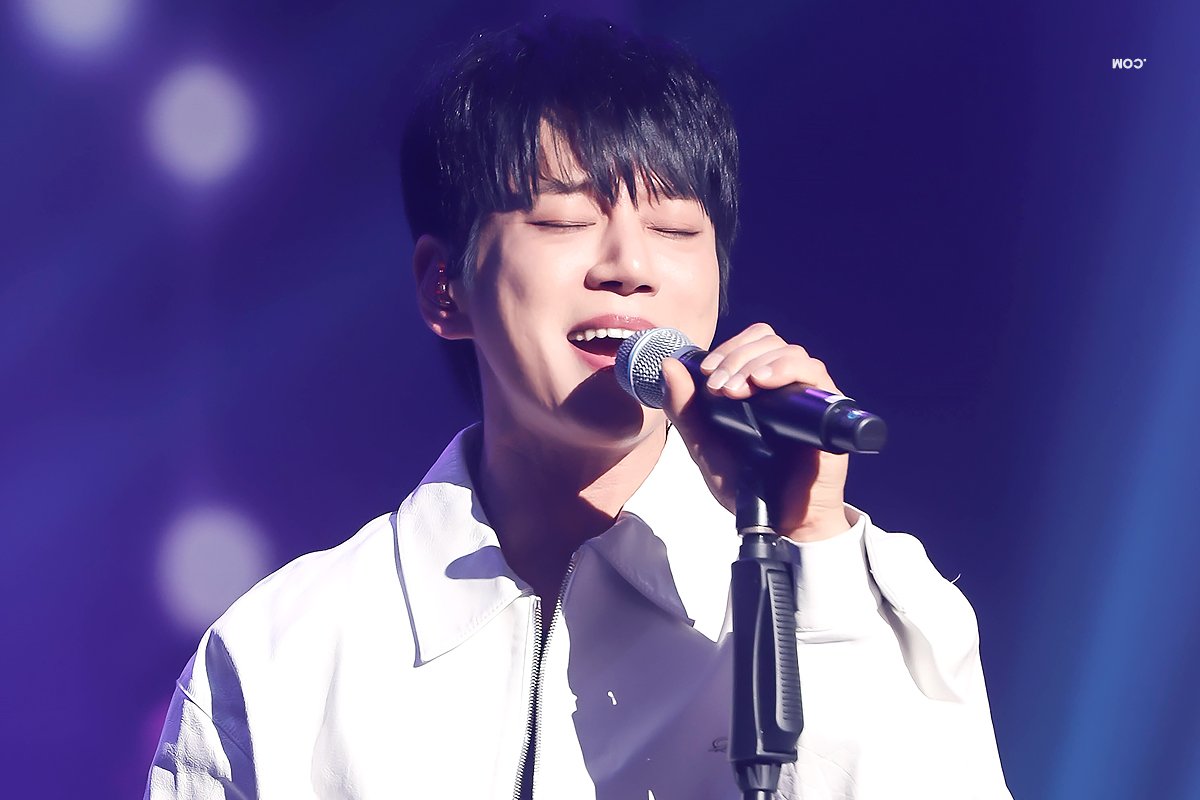 hwangchiyeulcom's tweet photo. 📷

[241219] 황치열 사천 송년콘서트 

#황치열 #사천송년콘서트 #사천문화예술회관
#黄致列 #사랑을억지로할수없잖아 #겨울발라드
#hwangchiyeul @chiyeul7102 https://t.co/sz97PZBWk8