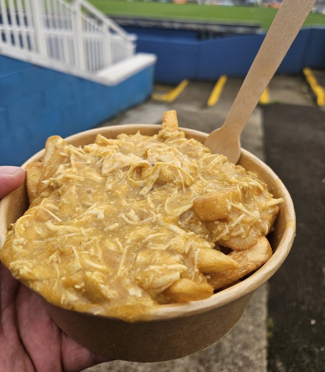 FootyScran's tweet photo. Chicken curry and chips at Hartlepool United (@Official_HUFC) 

💷 £5.50 https://t.co/ABhCX1Covo