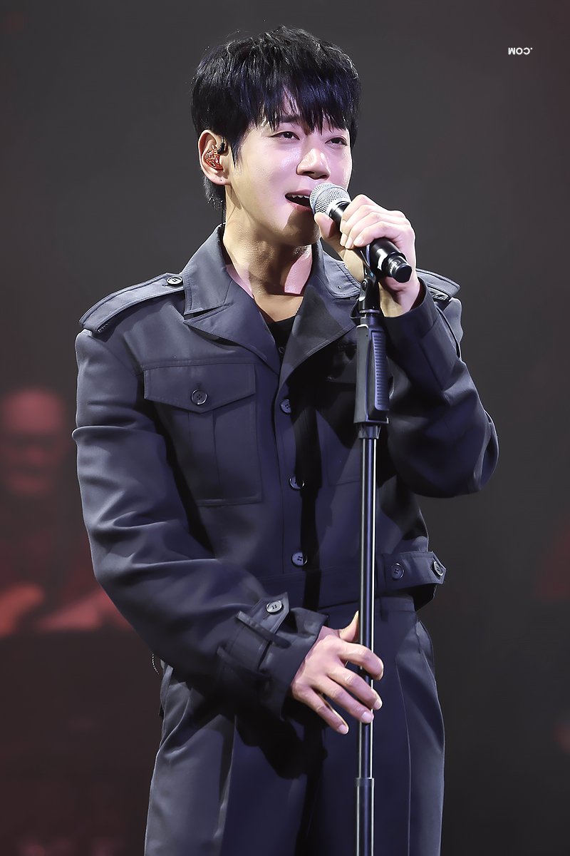 hwangchiyeulcom's tweet photo. 📷

[241219] 황치열 사천 송년콘서트 

#황치열 #사천송년콘서트 #사천문화예술회관
#黄致列 #사랑을억지로할수없잖아 #겨울발라드
#hwangchiyeul @chiyeul7102 https://t.co/HXn4Jyyw96