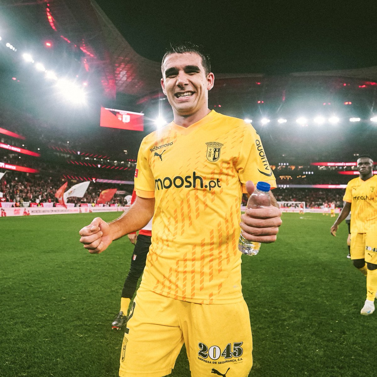 🏟️ Da Luz: conquered!

🅰️ Three golden points for <a href="/SCBraga/">SportingClubeDeBraga</a> as they win 1-2 away to SL Benfica with a stellar return to the starting XI from <a href="/victorgperea2/">Victor Gomez</a>, helping with an assist.