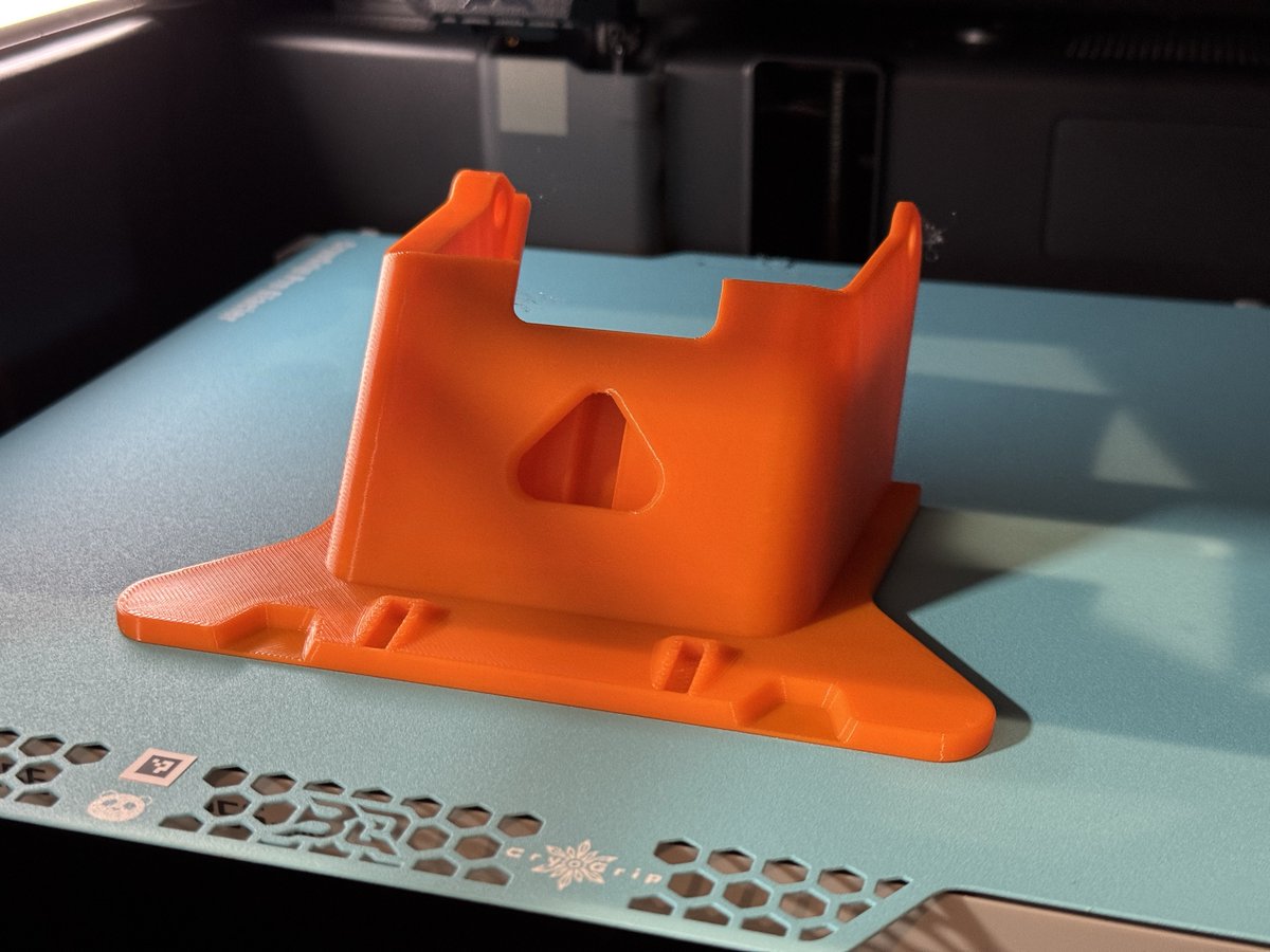 YuTR0N's tweet photo. Swapmod気がついたらアイアンマンになってた...
とりあえず全部PolyLite PLAで出した。
#polymaker #swapmod https://t.co/tPVmIUXQoL
