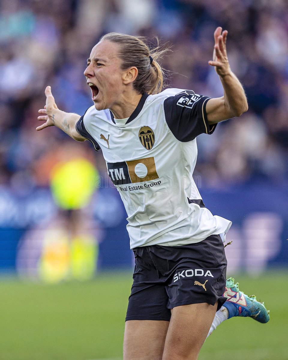 VCF_Femenino's tweet photo. 📸 𝐆𝐎𝐎𝐎𝐎𝐎𝐎𝐎𝐎𝐎𝐋 💥

👉 @Marina19Marti ⚽️

#LevanteVCFfem ⚔ 
#DerbiTeika 🐸⚔️🦇
#ADNVCF | #LigaF https://t.co/aKDtnHNolD
