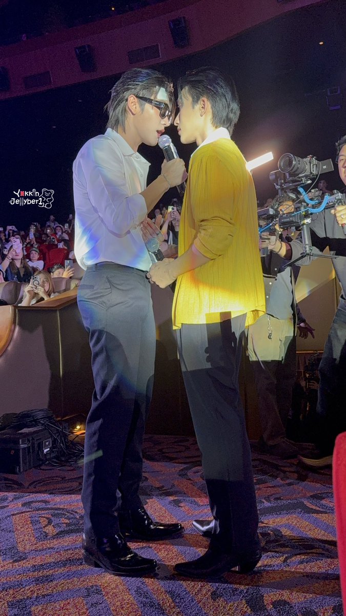 yakkinjellyber1's tweet photo. พี่เซอร์น้องพู่งานดีมาก ฮ็อบบ 🤭
TBNW FIRST EPISODE 
#TimetoTheBoyNextWorld
#BossNoeul #BoNoh https://t.co/LHg2wCS2YC