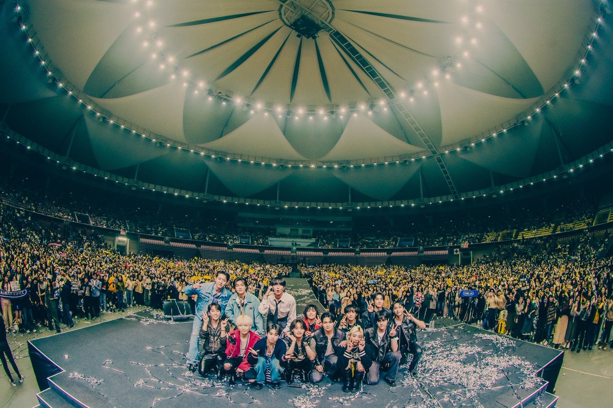 HFU_official's tweet photo. [📸] 1st FNC BAND KINGDOM in TAOYUAN

대만 팬분들과 처음으로 만나게 되어 행복했습니다!!
#하파유 잘 기억해 주시고 다음에 만나면 🤘해주기🤍

#FNCBANDKINGDOM #FNC
#HiFiUnicorn #HFU #하이파이유니콘 https://t.co/zHa9phCO6g