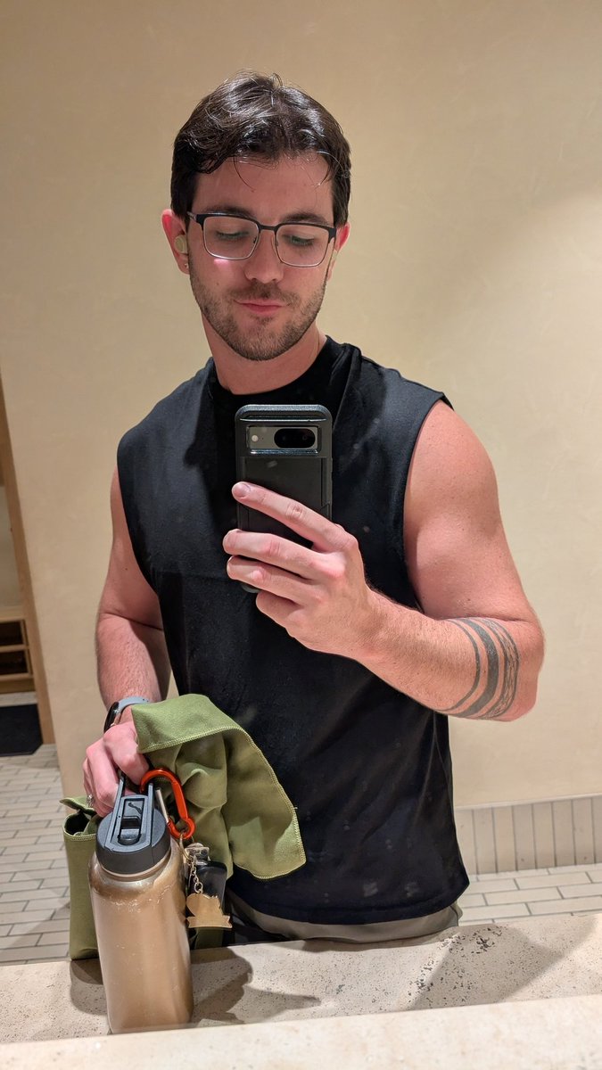 Dominansmanus's tweet photo. 💪🏻🏋🏻‍♂️ https://t.co/JiBkrrWRV8
