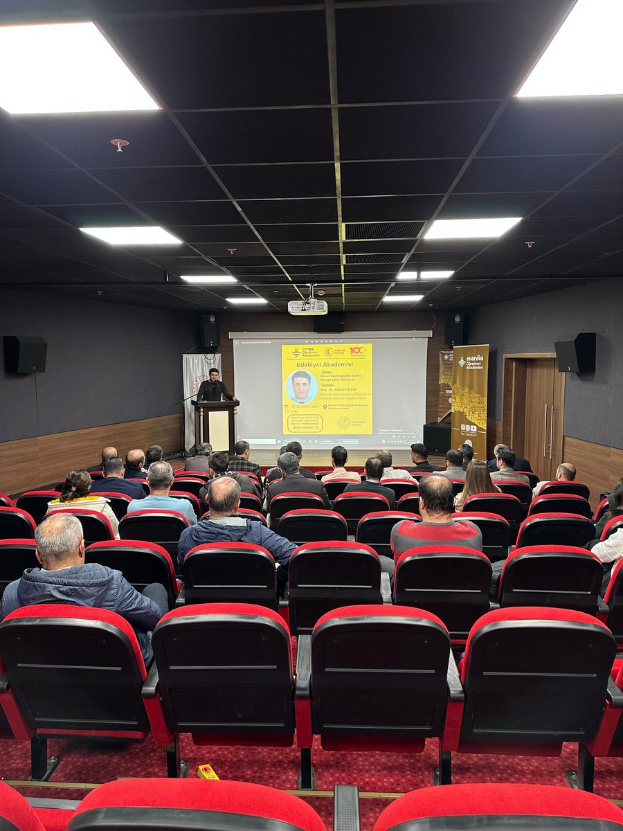 Meb_Akademi47's tweet photo. Edebiyat Akademisi'nin bu haftaki konuğu Doç. Dr. Adnan OKTAY oldu. Divan şiirini konuştuğumuz keyifli, samimi bir ortam oldu.

 Hoca Dehhani'den bir kaç beyitle programa renk katan hocamıza çok teşekkür ediyoruz.

@Yusuf__Tekin
@farukyelkenci
@tuncay_akkoyun
@ali_eyyupkoca https://t.co/ZsA6QvTYWX