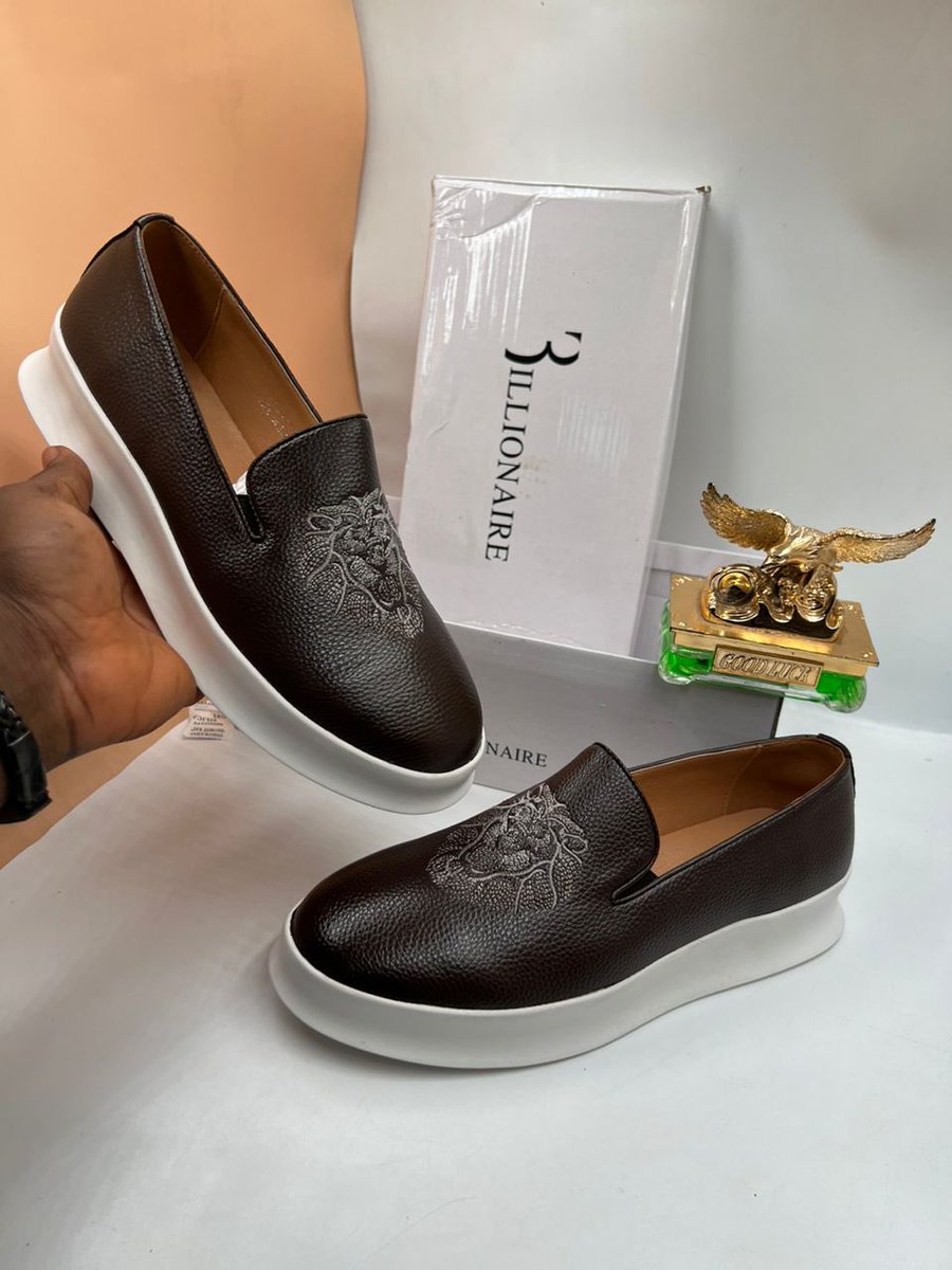 dinero_crocs's tweet photo. Corporate shoes 

Price: N31,000

Location Kaduna.
Call or WhatsApp— 08063769764 https://t.co/G7o8f2zths