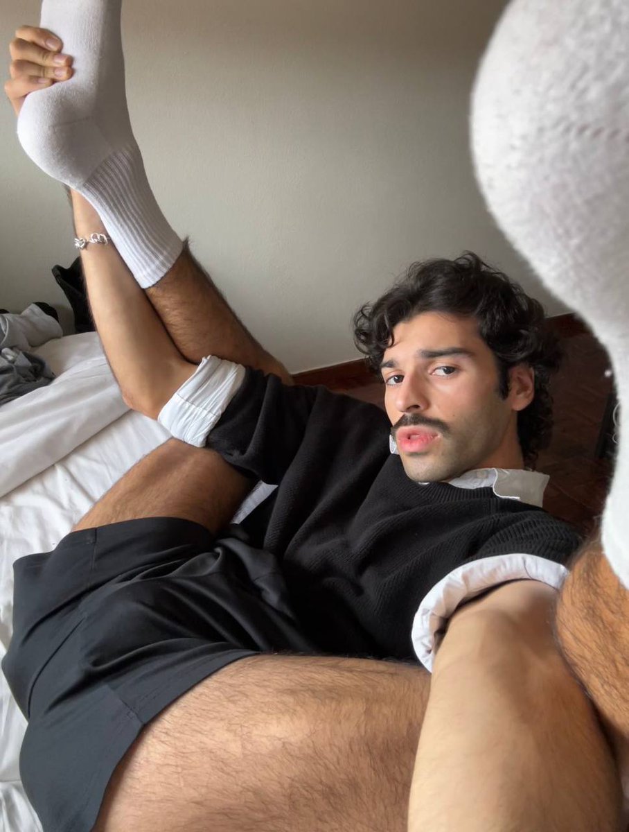 Buongiorno col linguaggio del corpo che esprime disponibilità.  L'anteprima qui, il resto di là bsky.app/profile/ilsoli…