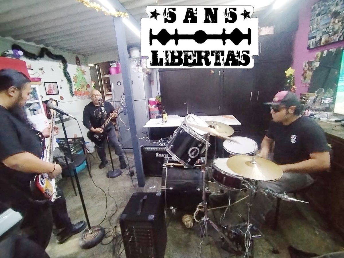 Fuimos... Somos y seguimos siendo Sans Libertas 

Moi - Batería facebook.com/moises.velasco…
David - Guitarra y voz
Guati - Bajo y Coros facebook.com/oprobious 

#sanslibertas #guatirojo