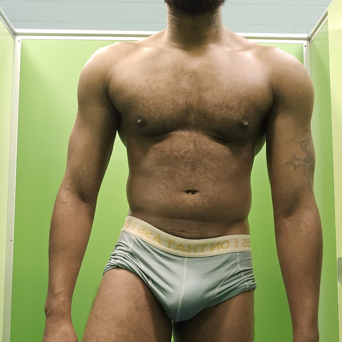 bbcstraight020's tweet photo. @Rodrrigofrias 😍😍 https://t.co/oh2bznLhdy