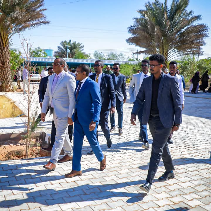 moerccpl's tweet photo. The Vice President of Puntland, @HELugatoor, inaugurated the renovated Ministry of Environment Range and Climate Change. He commended the Ministry for its self-reliant efforts in implementing the reforms and improvements to the facility.
#sustainability #MoERCC https://t.co/on8VWHIHm5