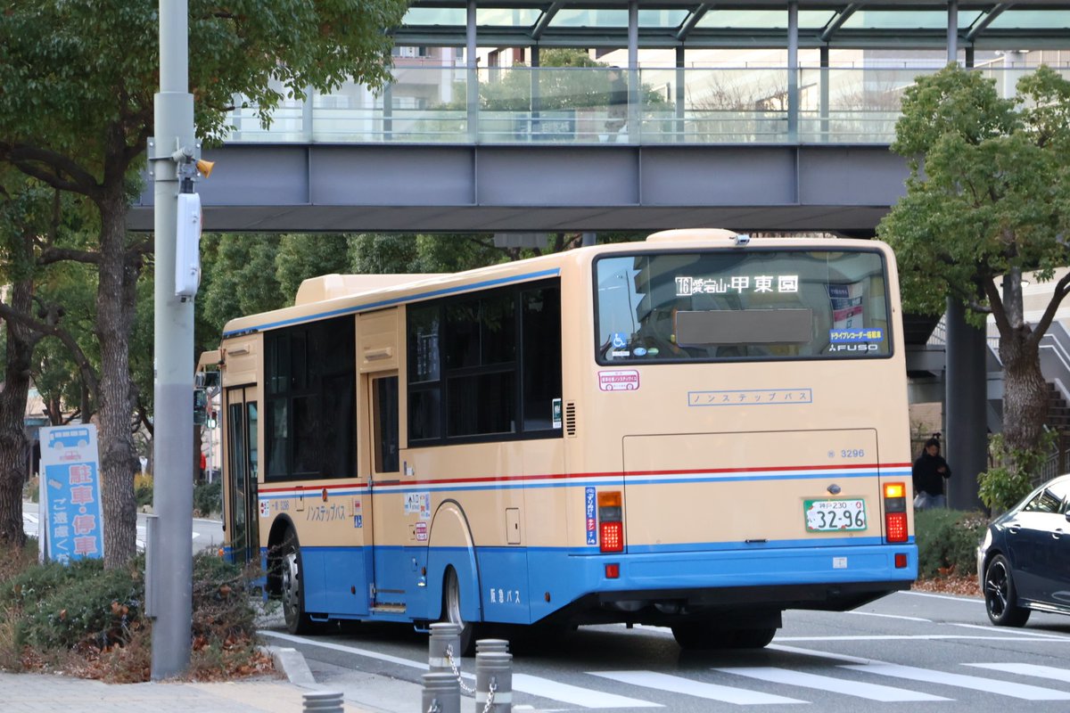 昨年の新車] 阪急バス3296(西宮) 神戸230い32-96 2024年式の三菱ふそう