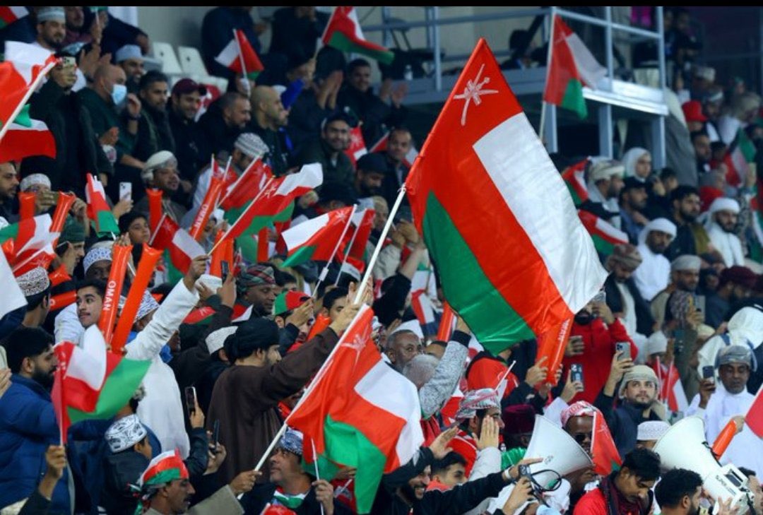 H_ALMASSAN's tweet photo. هاردلك لجمهورنا الغالي و لمنتخبنا الوطني قدمنا مستويات كبيرة في البطولة تحت قيادة رجل المرحلة الكبتن رشيد جابر اليافعي ولكن بعض الأخطاء الفردية و غياب التركيز في آخر ربع ساعة كلفونا خسارة البطولة و معوضين خير ان شالله في تصفيات كأس العالم 🇴🇲🇴🇲🇴🇲
الف مبروك للأشقاء في البحرين 🇧🇭 
أبطال الخليج للمرة الثانية من آخر ثلاث نسخ جيل ذهبي يستحق التقدير و الإشادة 👏🏼 
#خليجي_زين٢٦