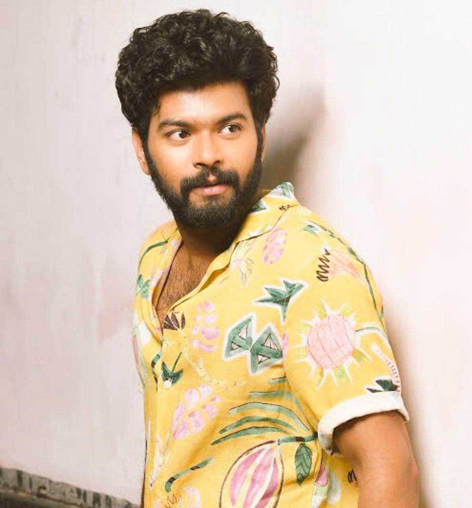 ridhusai's tweet photo. With humor as his weapon, VjVishal conquers every audience."

 "Every stage is VjVishal’s canvas, and he paints it with brilliance."

VJVISHAL FOR WIN https://t.co/eb2xZ0JbU4