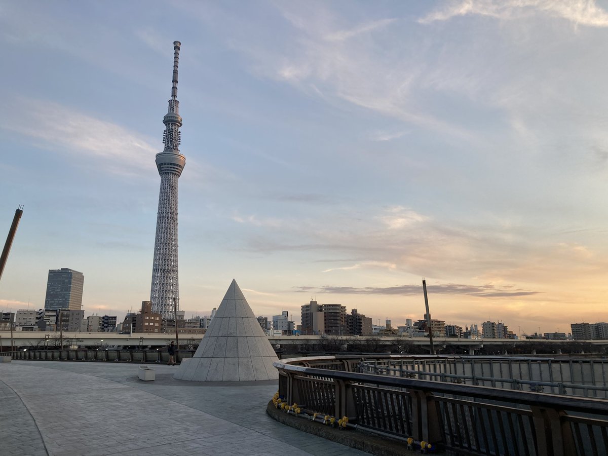 moefuruya's tweet photo. PERFECT DAYSやっと見た。私の住む街の話じゃないか。
お尻につく風呂椅子のことと、個人的解釈として下町型INTO THE WILDということをメモ。 https://t.co/VJHyWF5EcD