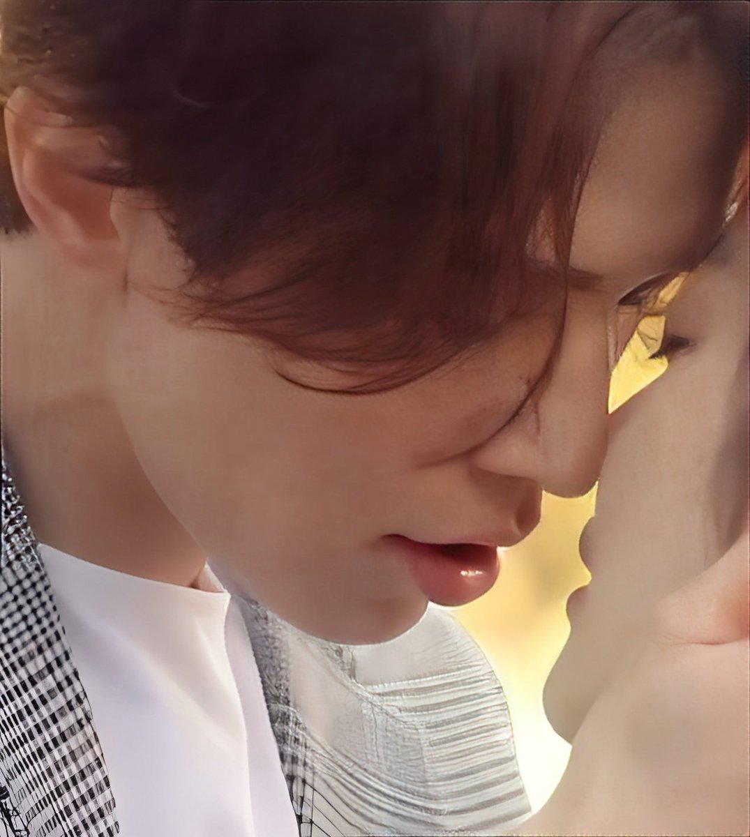 Have a day full of love. 🩷🩷🩷
#LeeDongWook #이동욱 #Neohee