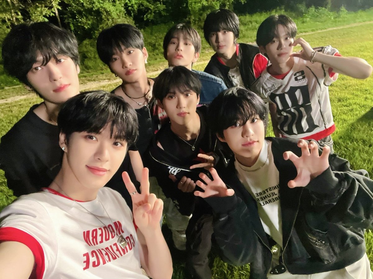 EPEX Official tweet media