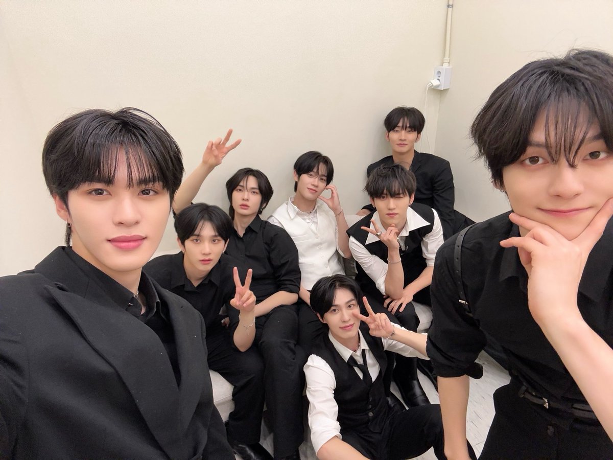 EPEX Official tweet media