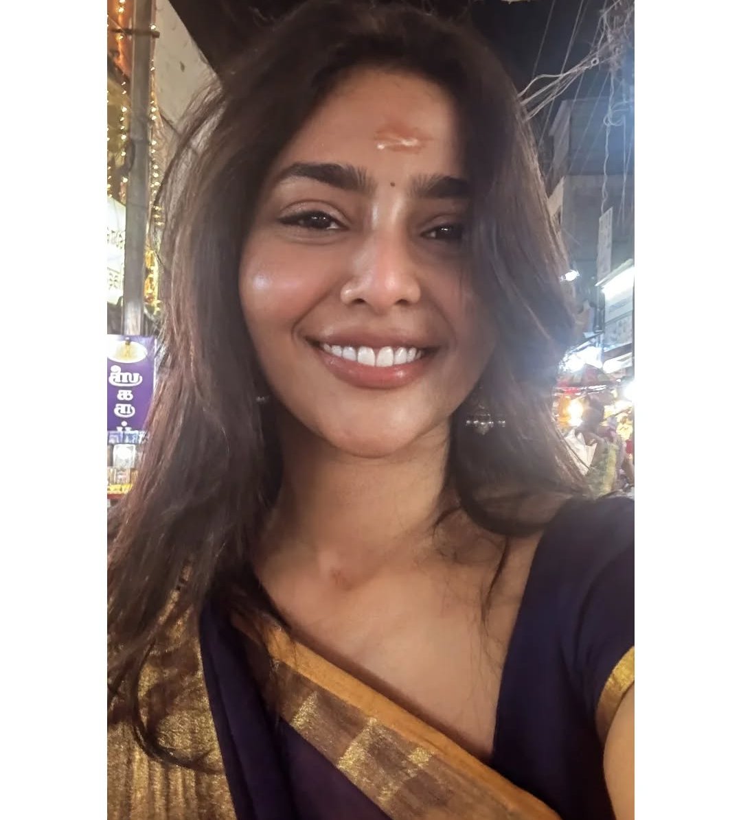 Trending_chaco's tweet photo. Amma paakra ponnu ibdi iruntha yaar vena nu solla pora 😻
#pookie_post https://t.co/9fWmcwVQY1