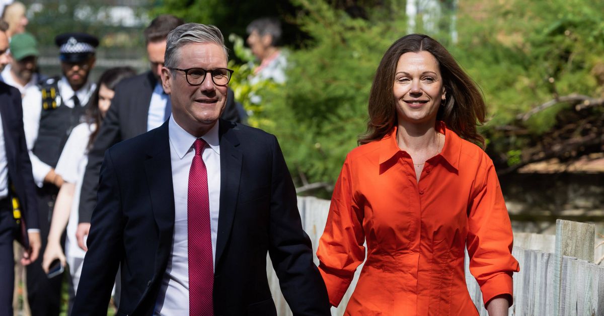 COMPACTMagazin's tweet image. Es geht um die Vertuschung eines großen Kinderschänderskandals durch Labour und Konservative. Elon Musk ruft zum Sturz der Regierung von Keir Starmer auf und fordert den König auf, schnelle Neuwahlen anzusetzen. 
compact-online.de/jetzt-mischt-e…