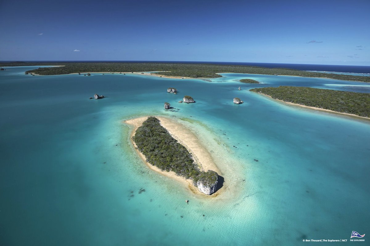 NewCaledonia's tweet photo. 🪨 Experience the #enchantment of #UpiBay, where #TurquoiseWaters and striking #RockFormations craft a #TimelessScene of #SublimeBeauty. #NewCaledonia reveals one of many #astounding treasures 🏝️
#EternalNewCal https://t.co/VTvjP3ywyD