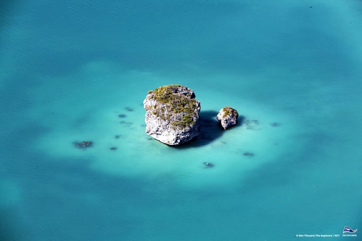 NewCaledonia's tweet photo. 🪨 Experience the #enchantment of #UpiBay, where #TurquoiseWaters and striking #RockFormations craft a #TimelessScene of #SublimeBeauty. #NewCaledonia reveals one of many #astounding treasures 🏝️
#EternalNewCal https://t.co/VTvjP3ywyD