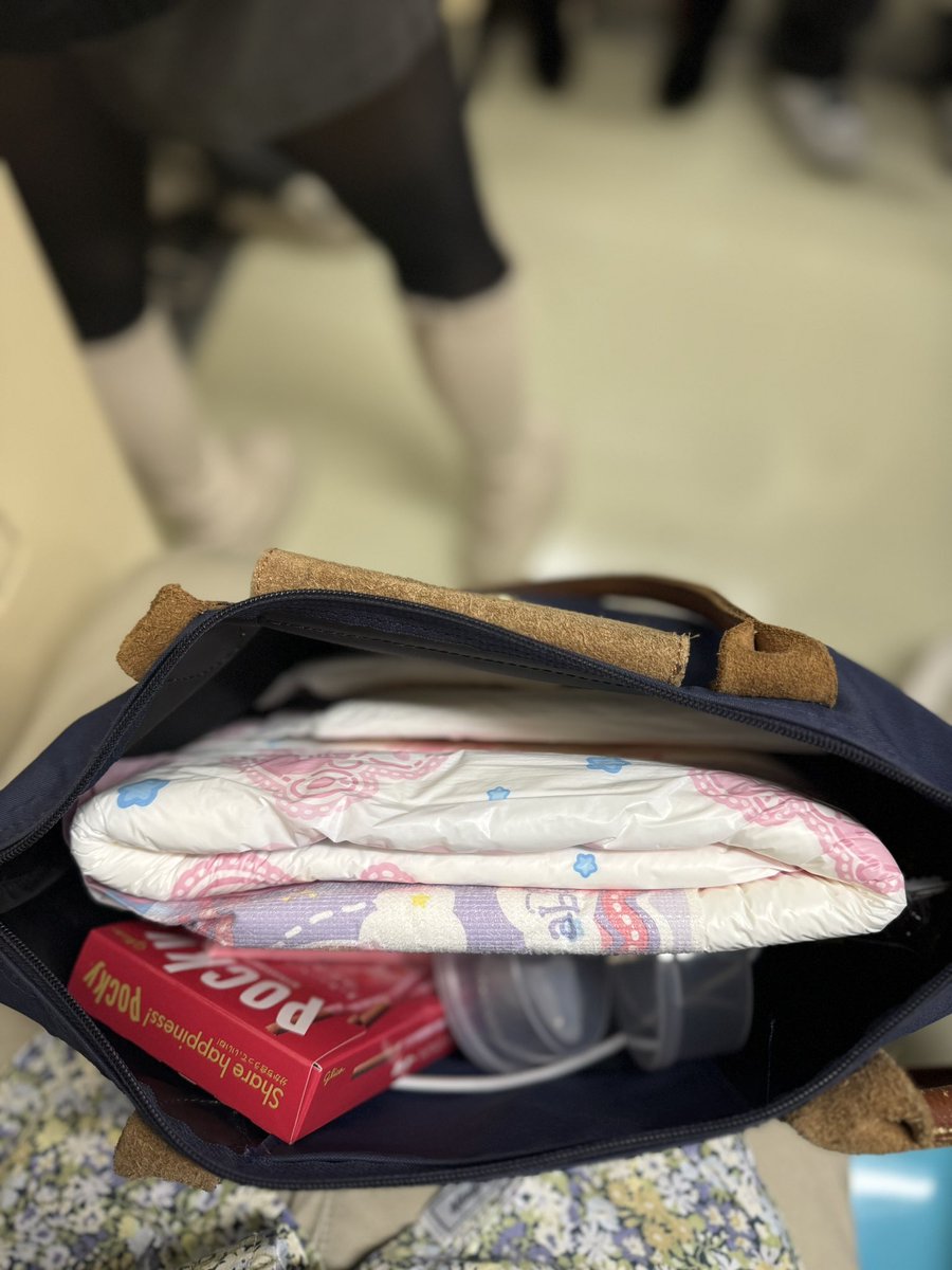 abdlannae's tweet photo. 捷運上
找不到悠遊卡😞 https://t.co/bE8TPeTohx
