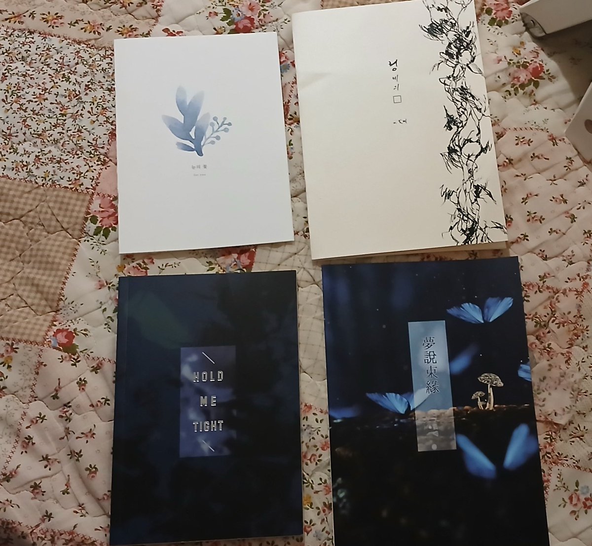 fansosell's tweet photo. 1. 유현유진 전체연령가 글회지
- 눈의꽃, 형제의 시, 몽설속연 : 배포본으로 기억해서 나눔합니다
- Hold me tight (에스퍼 가이드물입니다)
(약 100p, 5000원)

2. 유현유진 19금 글회지
- Secret Play (약30p, 2000원)
- 밤에만나요 (약10p, 1000원)
- 애인있어요 (약 30p, 1500원) https://t.co/KHeJTqyxik