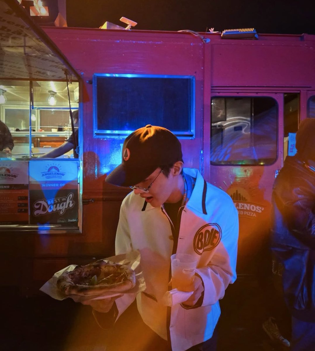 jhopewaist's tweet photo. and if i say his best look https://t.co/LrDTHPmIcP