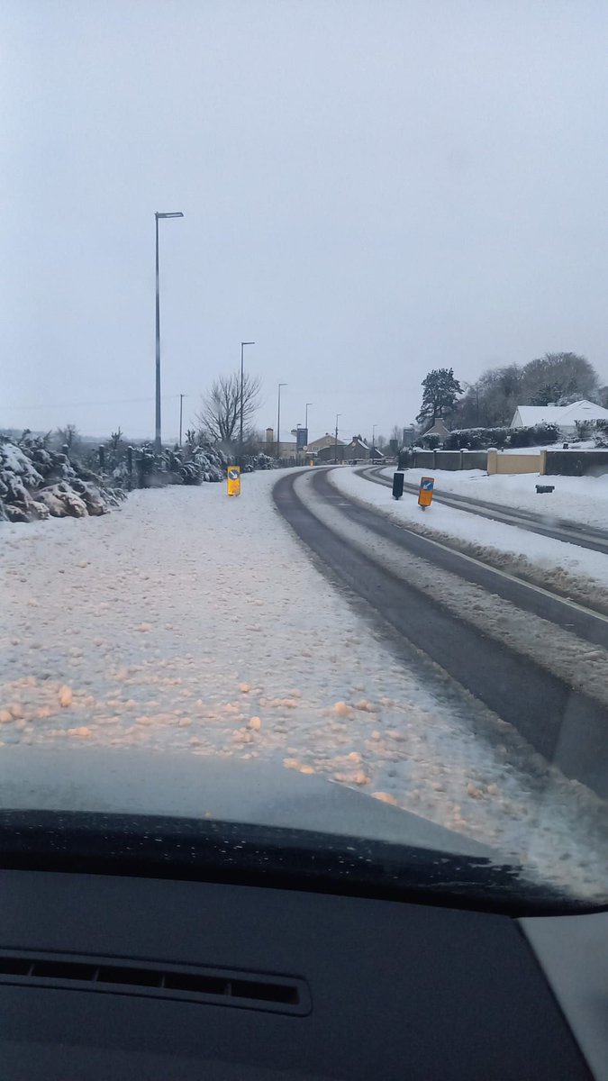 Kerry County Council - Comhairle Contae Chiarraí (@countykerry) on Twitter photo The public are advised to avoid all unnecessary travel and if travelling remain on treated roads. 
Kerry County Crews were out overnight and treating roads and ploughing snow where possible. Winter Maintenance treatment of priority routes will continue throughout the day. The public are advised to avoid all unnecessary travel and if travelling remain on treated roads. 
Kerry County Crews were out overnight and treating roads and ploughing snow where possible. Winter Maintenance treatment of priority routes will continue throughout the day.
