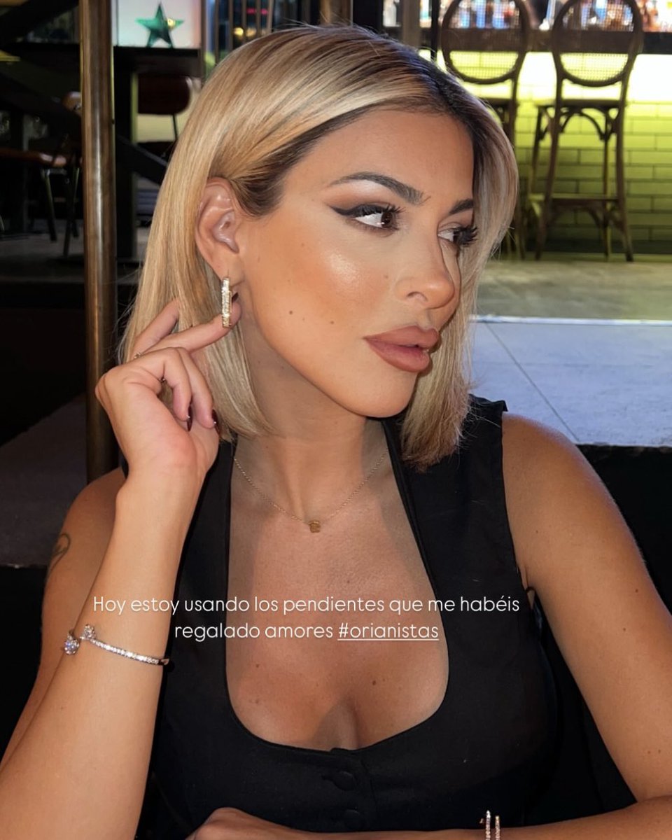 colibri11111's tweet image. Con tutto il nostro amore ❤️🌹🎁
#orianistas