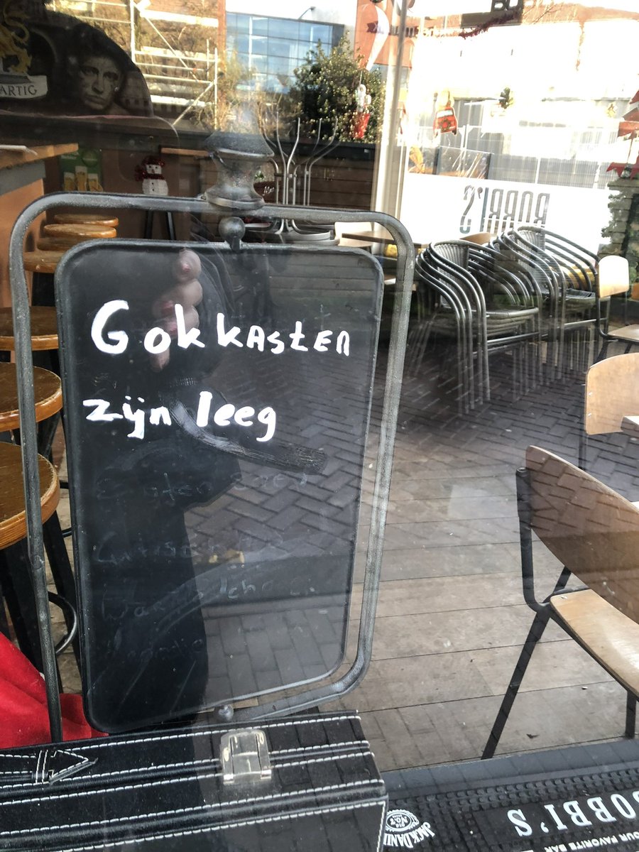 MonicaKeyzer's tweet photo. ๐ฐ
Gokkasten
zijn leeg
#straattaal Lijnbaansgracht/Westerstraat - Amsterdam.
#cafe #Bobbis #Bobbi https://t.co/teqBj2dW5A
