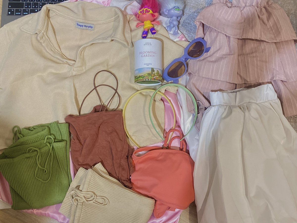 poppiesko's tweet photo. ส่งต่อเสื้อผ้า🎀🪽 
: sleepymurphy duex hadherheart mitr cintage molivien
💌 shippingเหมา 50 bath
รี+ปัก+ฟอลไอจี ลดค่าส่ง 10  bath

#ส่งต่อ #ส่งต่อเสื้อผ้า #ส่งต่อเสื้อผ้ามือสอง #ส่งต่อเสื้อผ้ามือ2 #เสื้อผ้ามือสอง #โล๊ะตู้ #ส่งต่อกระเป๋า #ส่งต่อstylist #ส่งต่อcintage #ส่งต่อmitr https://t.co/a0yxXo34dO
