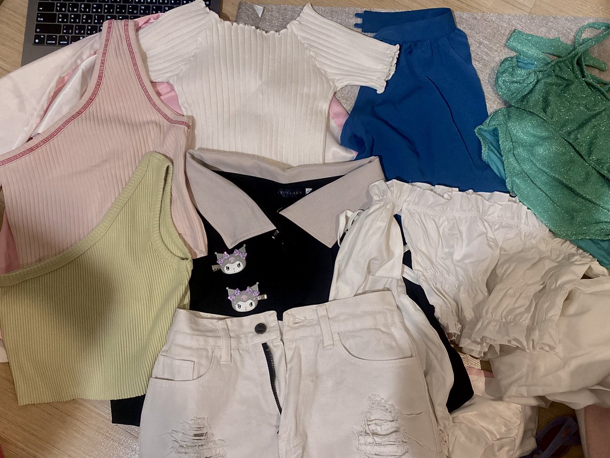 poppiesko's tweet photo. ส่งต่อเสื้อผ้า🎀🪽 
: sleepymurphy duex hadherheart mitr cintage molivien
💌 shippingเหมา 50 bath
รี+ปัก+ฟอลไอจี ลดค่าส่ง 10  bath

#ส่งต่อ #ส่งต่อเสื้อผ้า #ส่งต่อเสื้อผ้ามือสอง #ส่งต่อเสื้อผ้ามือ2 #เสื้อผ้ามือสอง #โล๊ะตู้ #ส่งต่อกระเป๋า #ส่งต่อstylist #ส่งต่อcintage #ส่งต่อmitr https://t.co/a0yxXo34dO